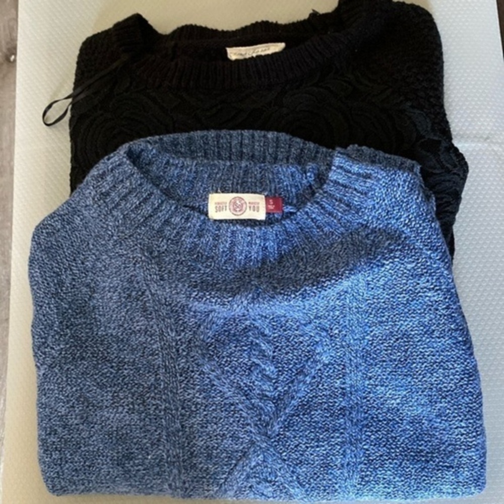 Bundles of women tops
